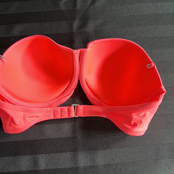 Victoria’s Secret swimsuit top - Picture 3 of 5